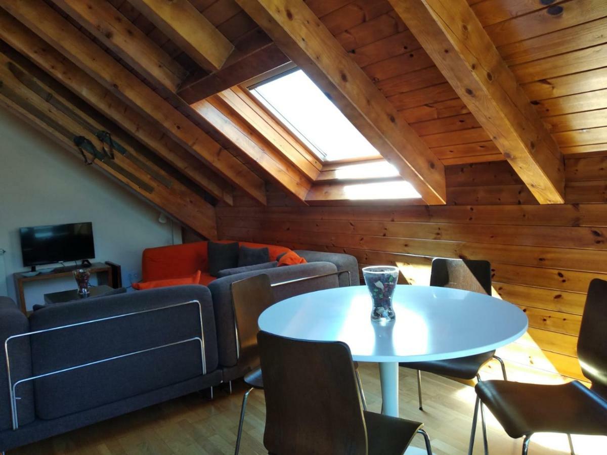 Duplex Familiar En Esterri d'Àneu Buitenkant foto